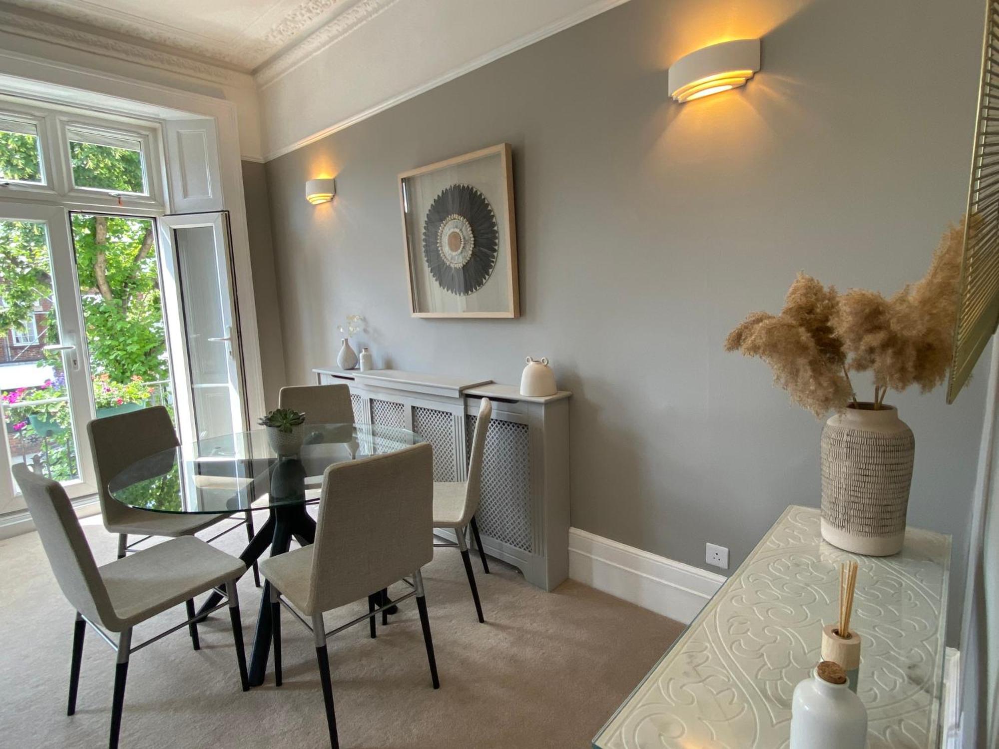 Lovely Large 1 Bed Renovated Flat W Balcony & 600Mb Wifi London Eksteriør billede
